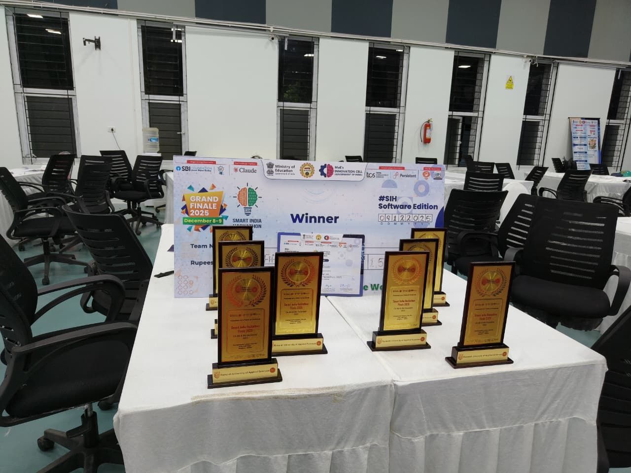 Smart India Hackathon 2025 award moment